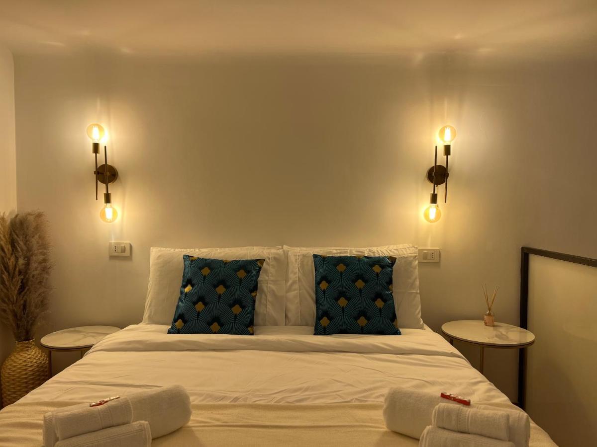 Regina Milano In Porta Romana 2 - Sky Tv, Wifi E Breakfast Box Apartment Luaran gambar