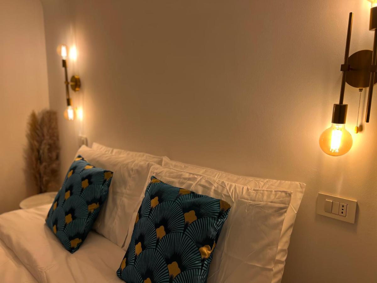 Regina Milano In Porta Romana 2 - Sky Tv, Wifi E Breakfast Box Apartment Luaran gambar