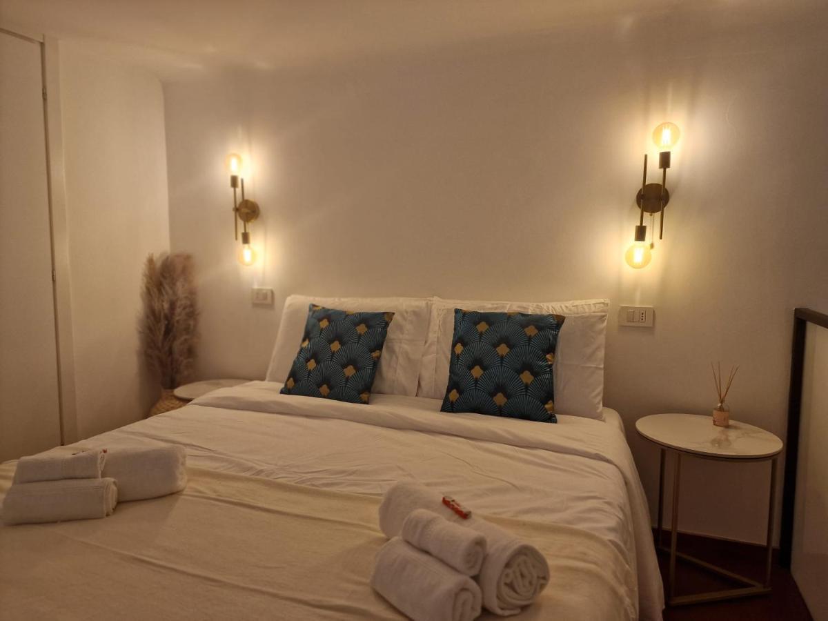Regina Milano In Porta Romana 2 - Sky Tv, Wifi E Breakfast Box Apartment Luaran gambar