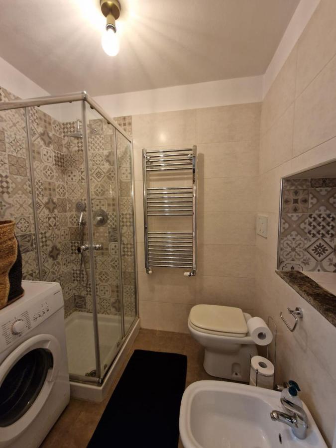 Regina Milano In Porta Romana 2 - Sky Tv, Wifi E Breakfast Box Apartment Luaran gambar