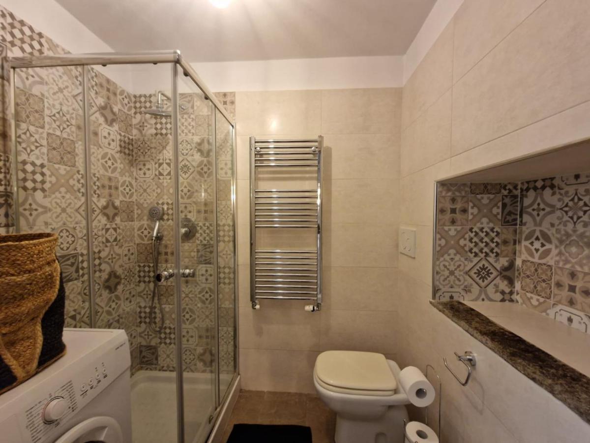 Regina Milano In Porta Romana 2 - Sky Tv, Wifi E Breakfast Box Apartment Luaran gambar
