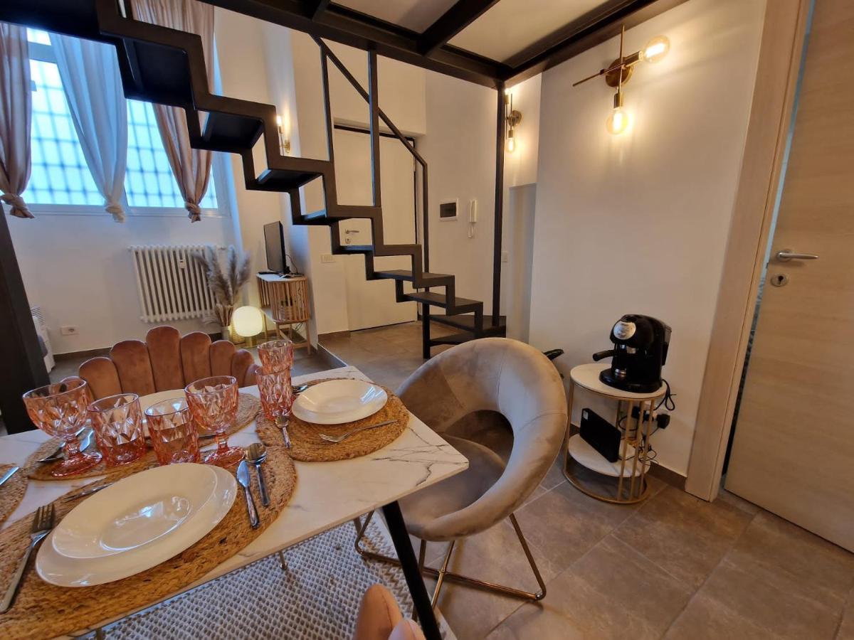 Regina Milano In Porta Romana 2 - Sky Tv, Wifi E Breakfast Box Apartment Luaran gambar